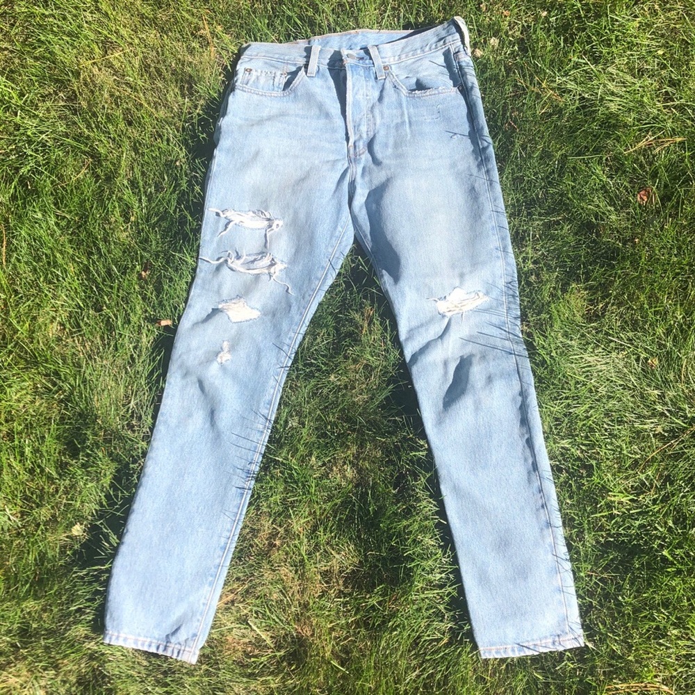 Levi’s 501 Skinny Light wash distressed jeans